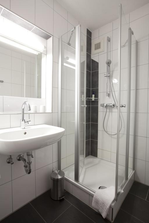 Gasthof Hotel Engel Simonswald Habitación foto